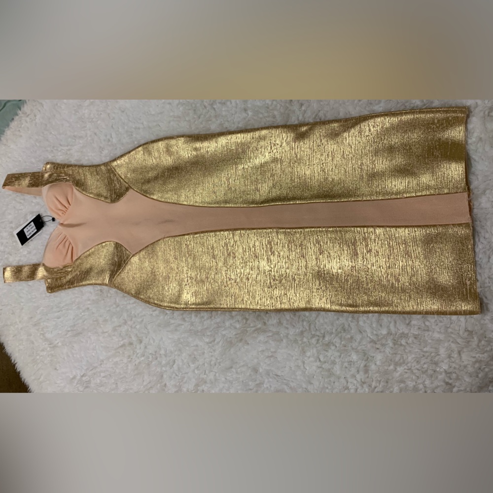 🆕 Brand New Gold Bandage Dress 
Size Small